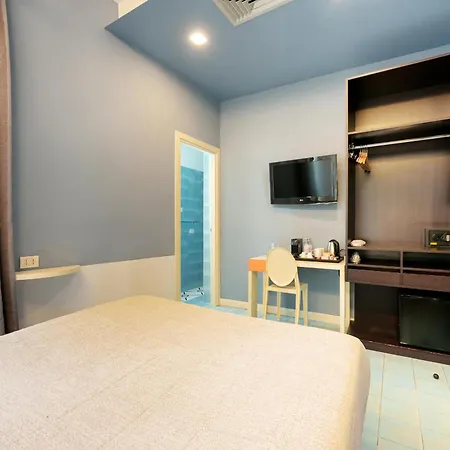 Bed & Breakfast Attico Partenopeo Naples