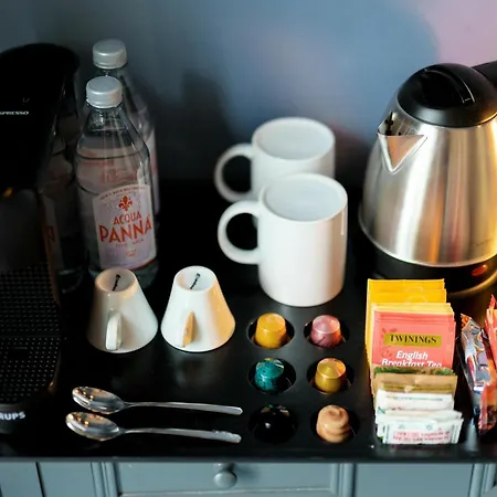 Couette-café Attico Partenopeo 4*