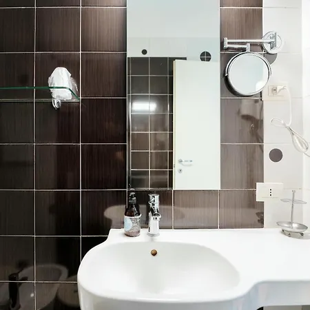 Couette-café Attico Partenopeo 4*